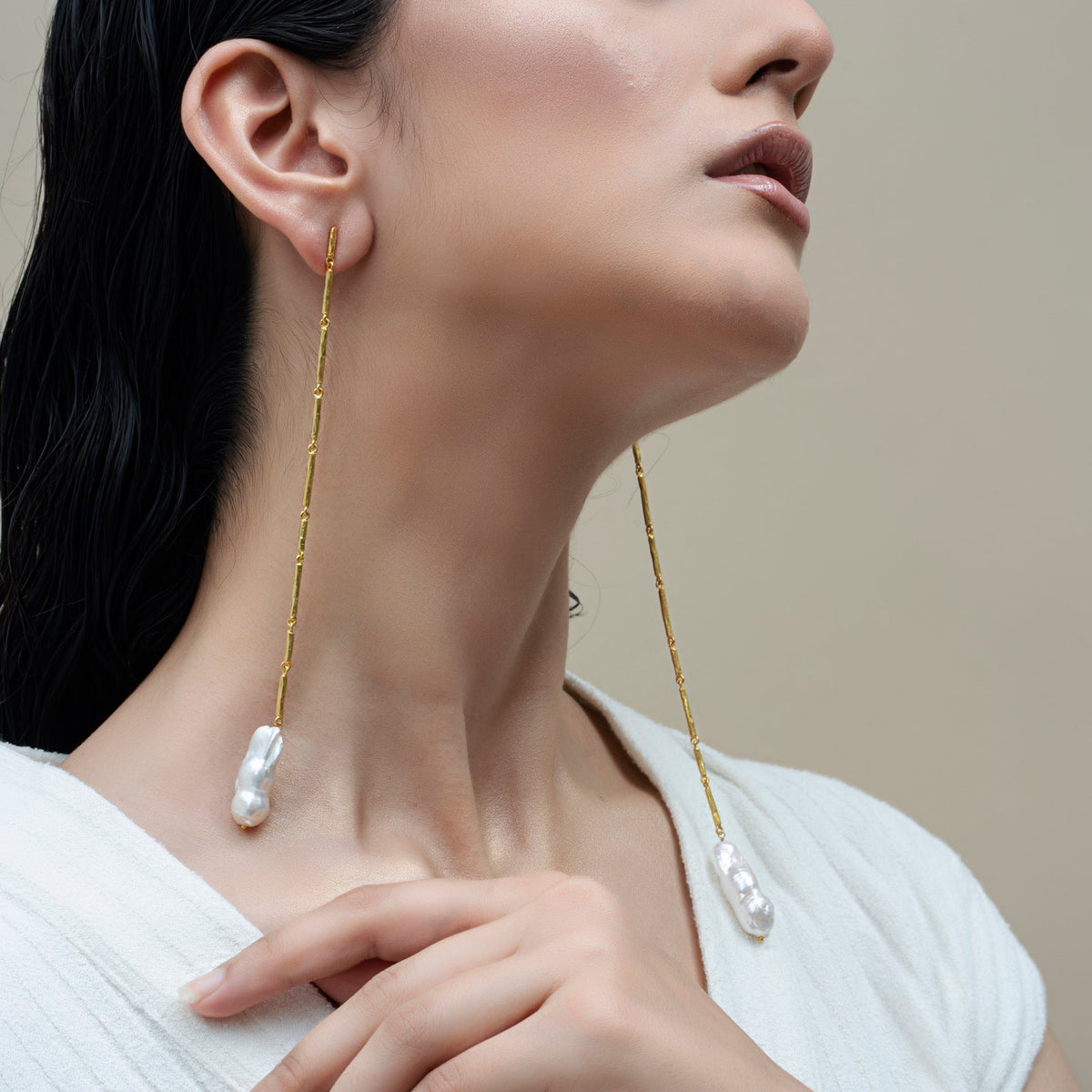 Shehnaaz Gill in Twig Danglers